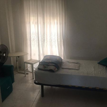 Malaga Habitacion En Apartamento Carlos Haya Daire Dış mekan fotoğraf